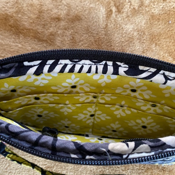 Vera Bradley Black/Yellow Wristlet - Picture 6 of 6